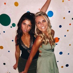 Meet your Posher, Kelly